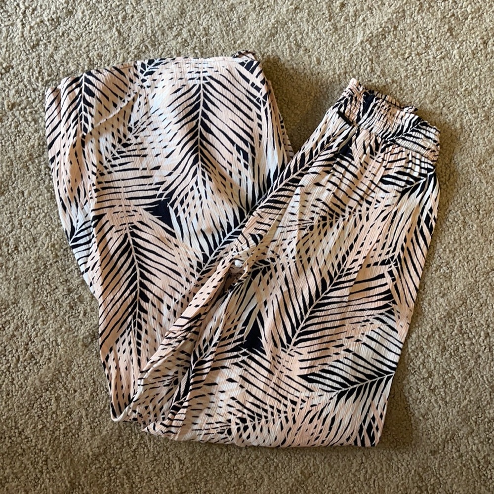 • Billabong Beach Pants •